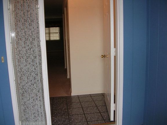 3rd image of 853 Avalon Dr