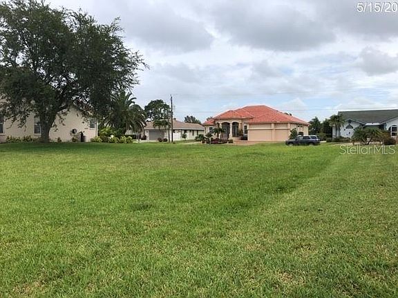 4th image of 826 Monaco Dr