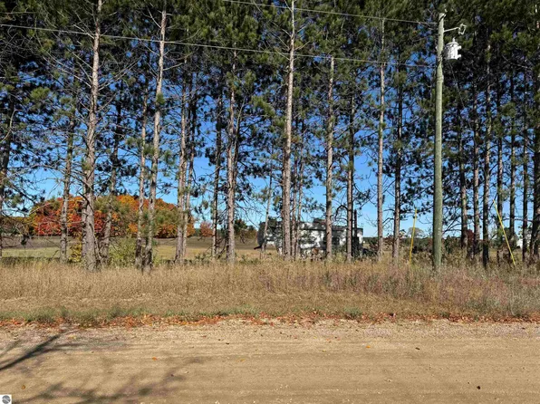 5805 Wagenschutz Rd NE, Kalkaska, MI 49646