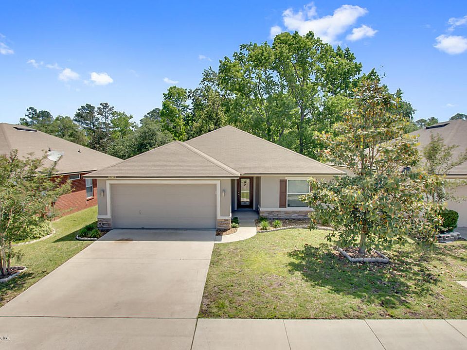 1st image of 12116 Hayden Lakes Cir