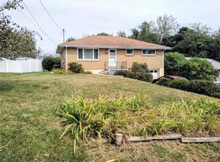 121 Hillcrest Dr, Pittsburgh, PA
