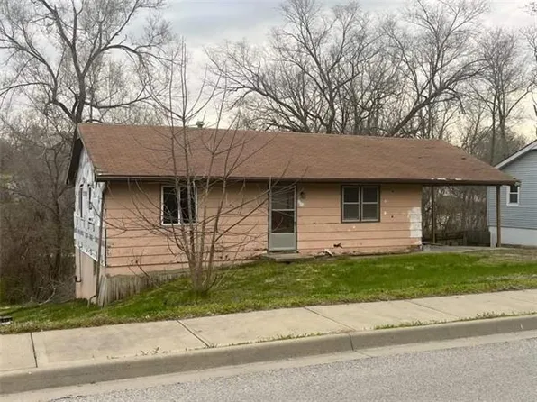 202 Vine St, Platte City, MO 64079