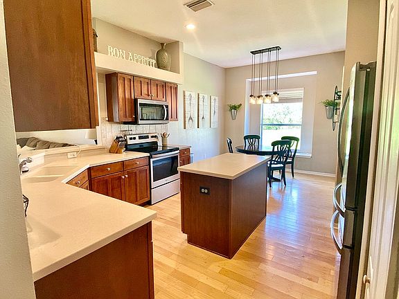 4th image of 18210 Tivoli Ln