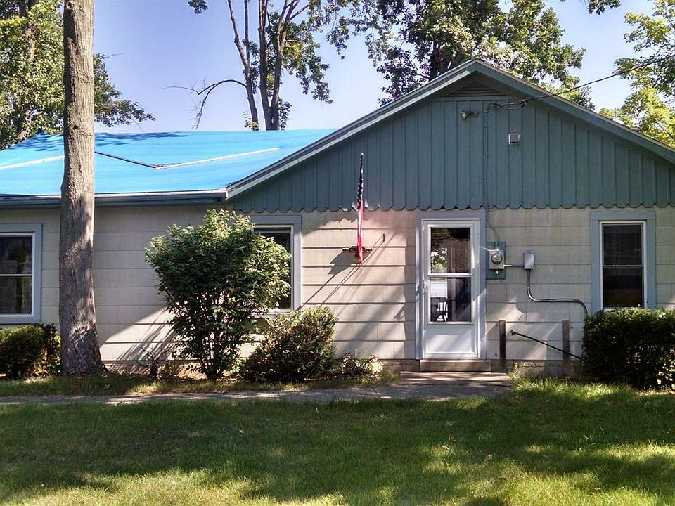 2nd image of 14392 Edgewater Dr
