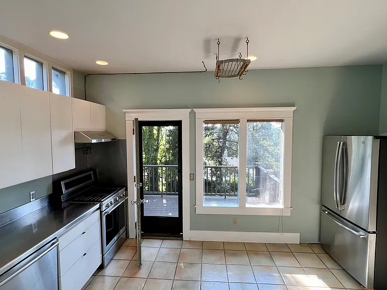 1525 31st Ave S — Photo 24