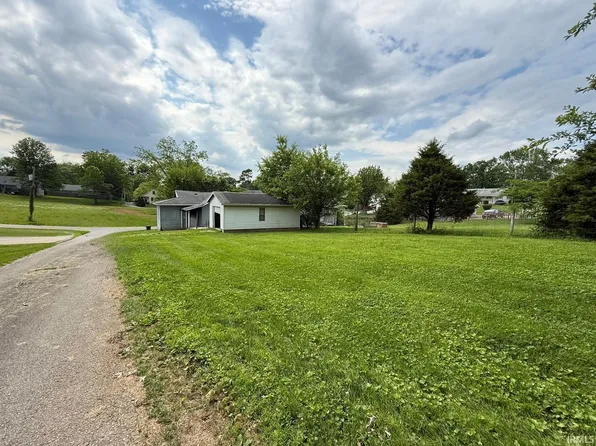 2422 L St, Bedford, IN 47421