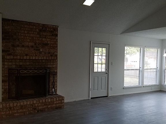 2nd image of 1109 Aspen Ct