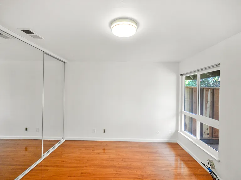 5013 Pine Tree Ter — Photo 16