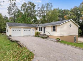 1416 Maxwell Rd, Petoskey, MI 49770