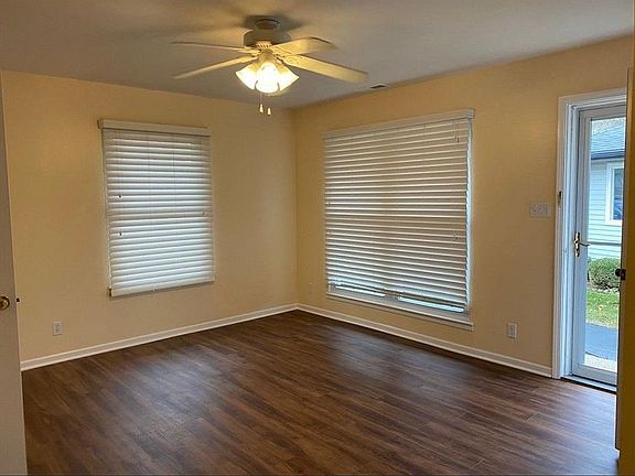 2nd image of 2301 Aster Dr