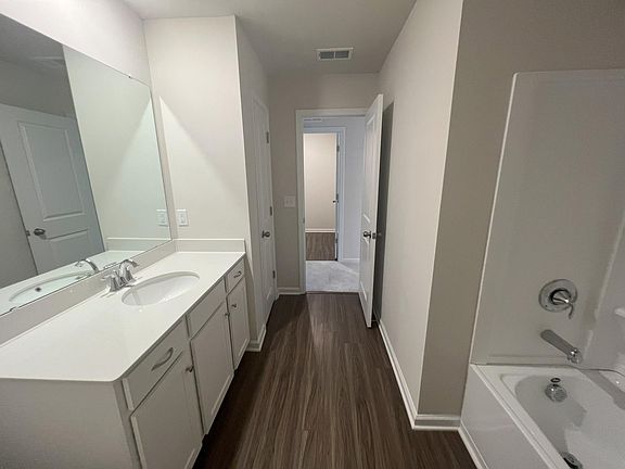 5th image of 14107 Castle Nook Dr