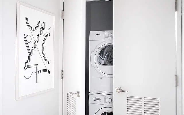 Rented by VRE | media 10