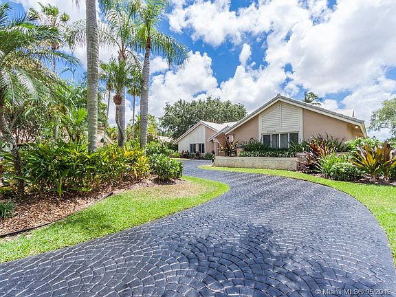 2nd image of 10068 Vestal Pl