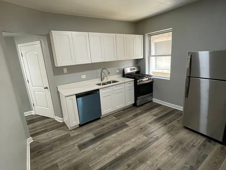 2751 W 22nd Pl #3 — Photo 3
