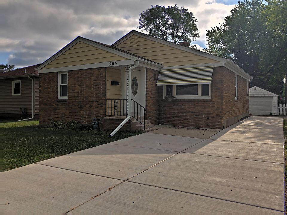 1st image of 205 S Elmwood Ave