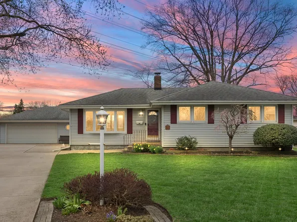 8434 5th Pl, Highland, IN 46322