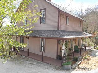 17 Bridge St, Eureka Springs, AR 72632