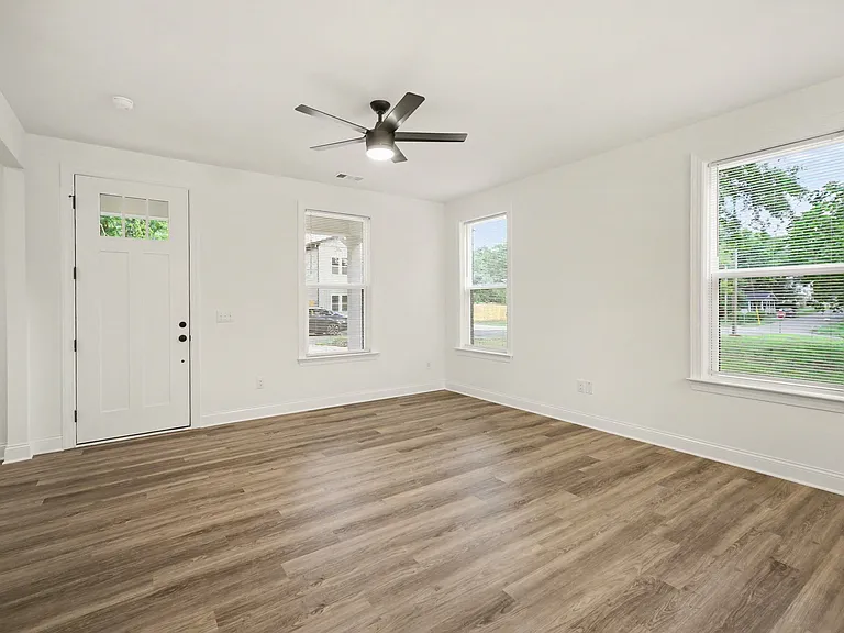 607 Legrand St — Photo 14