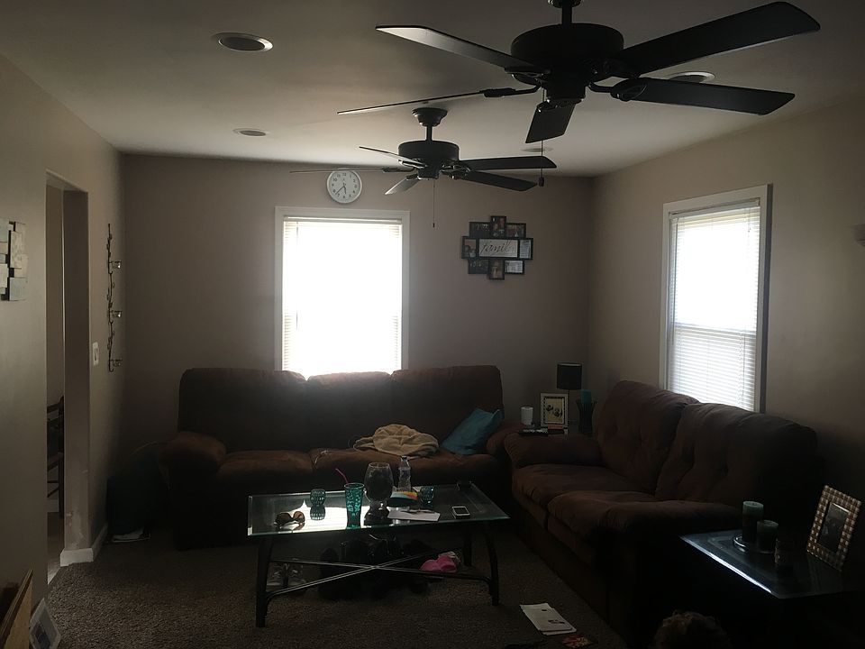 2nd image of 111 W Sonoma Ave