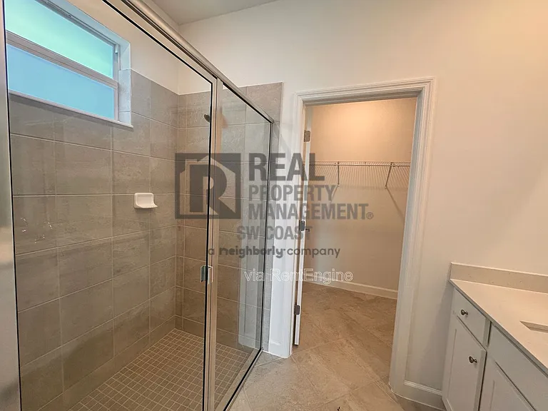 20503 Hazelnut Ct S — Photo 18