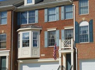 12933 Starters Ln, Fairfax, VA 22033