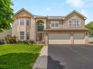 1830 Broadsmore Dr, Algonquin, IL 60102