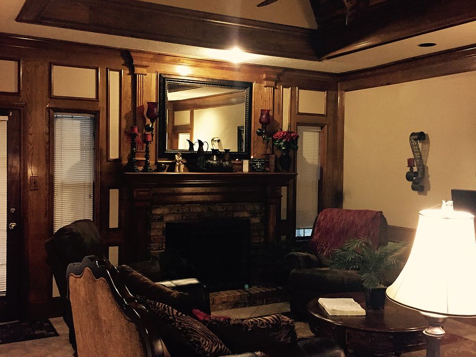 2nd image of 19166 Valley Dr