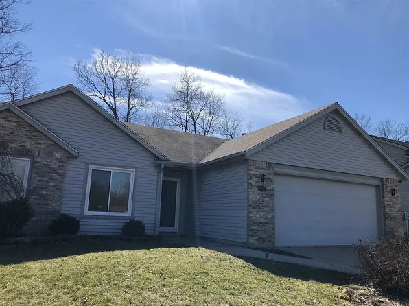 9205 Whispering Woods Dr, Fort Wayne, IN 46804
