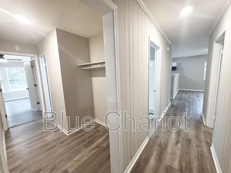 837 Waring St — Photo 26