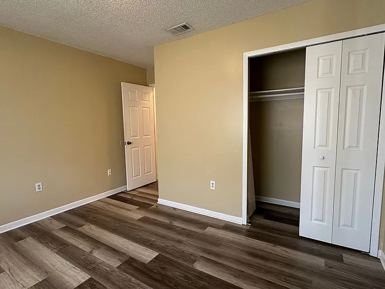 112 Cory Ln — Photo 12