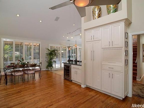 3rd image of 7654 Pineridge Ln