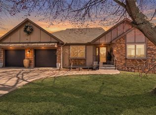 16152 150th St, Bonner Springs, KS 66012