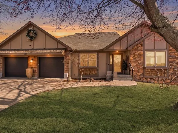 16152 150th St, Bonner Springs, KS 66012