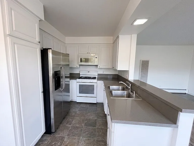 268 E. Santa Anita Ave Burbank, CA 91506 — Photo 7