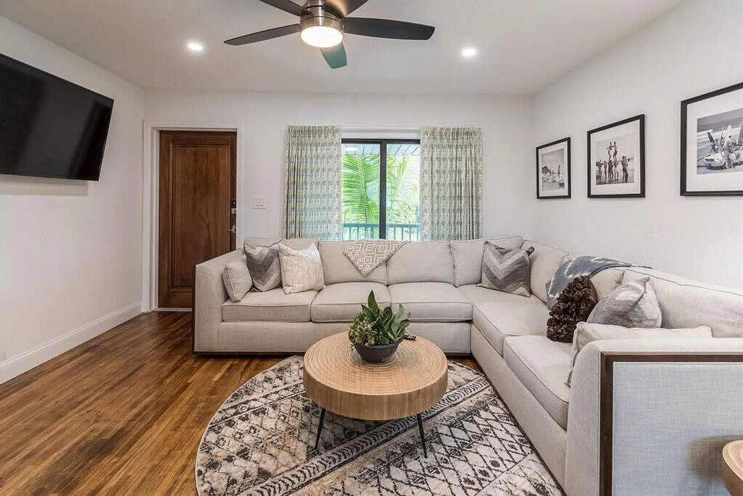 2 bed, 1.0 bath, $5,668 — Photo 1