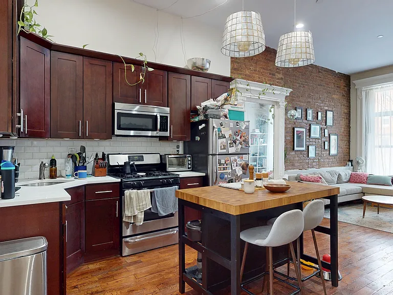 148 Herkimer St #4 — Photo 1