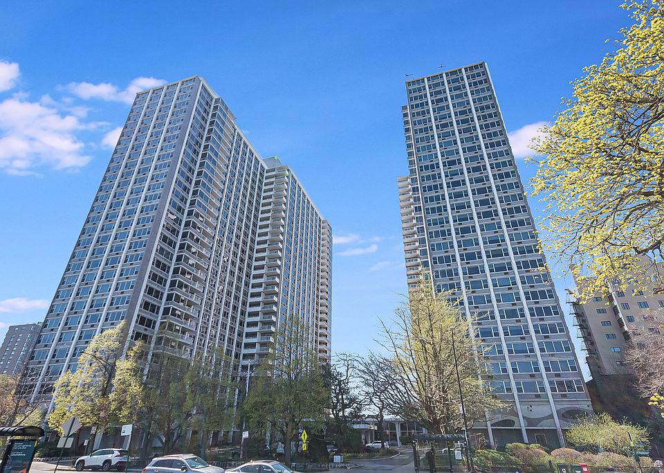 1st image of 4250 N Marine Dr APT 824