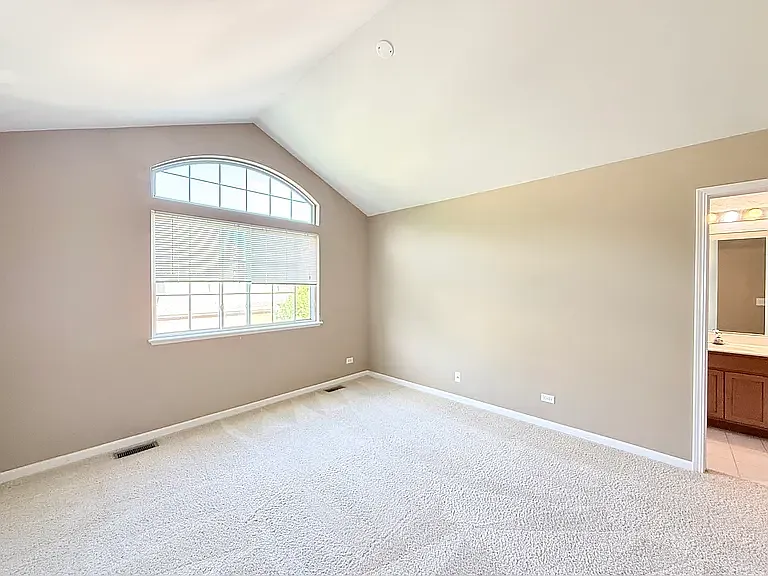 2307 Stoughton Dr — Photo 9