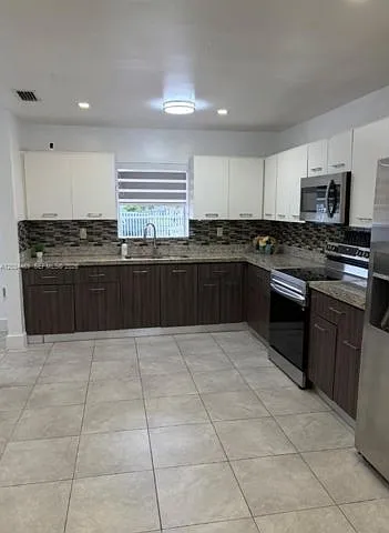 20301 SW 117th Ave — Photo 7