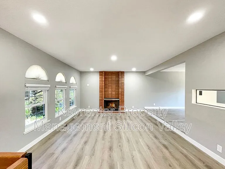 1806 Blackmore Ct — Photo 5