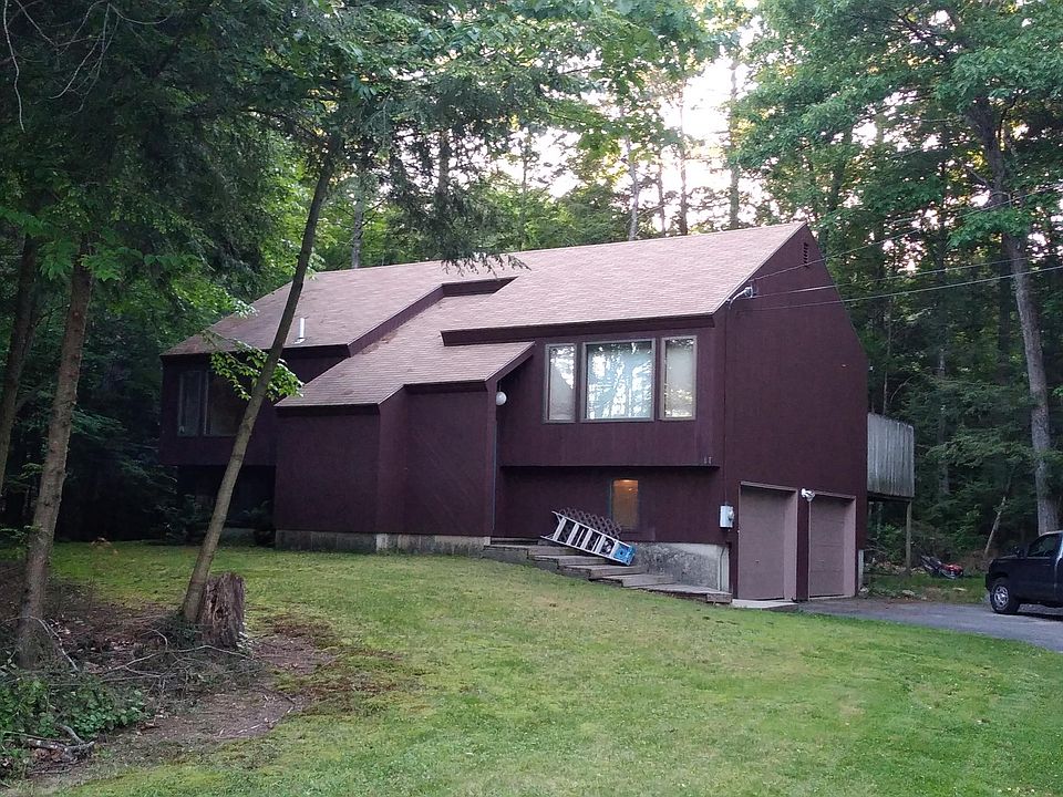 2nd image of 11 Boxwood Cir