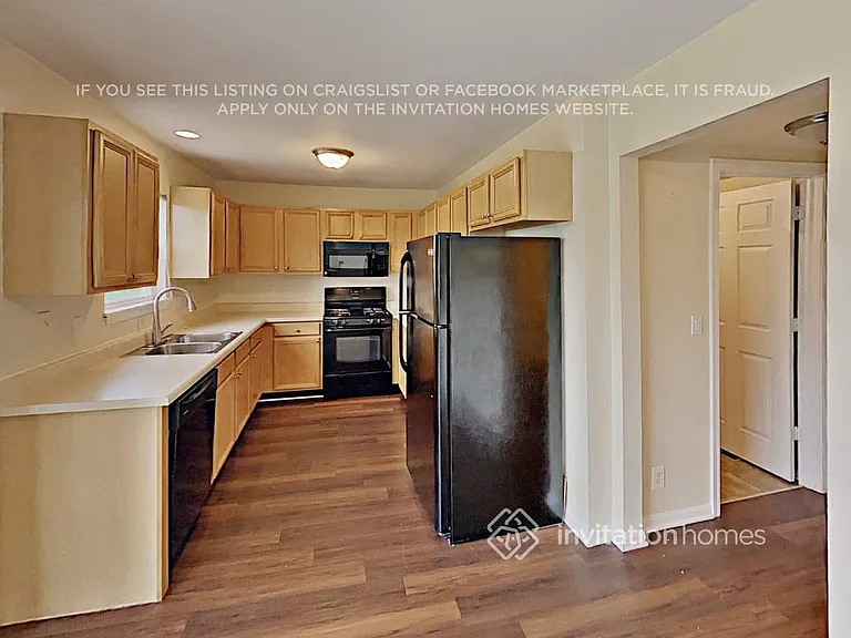 1743 Walnut Park Ln — Photo 7
