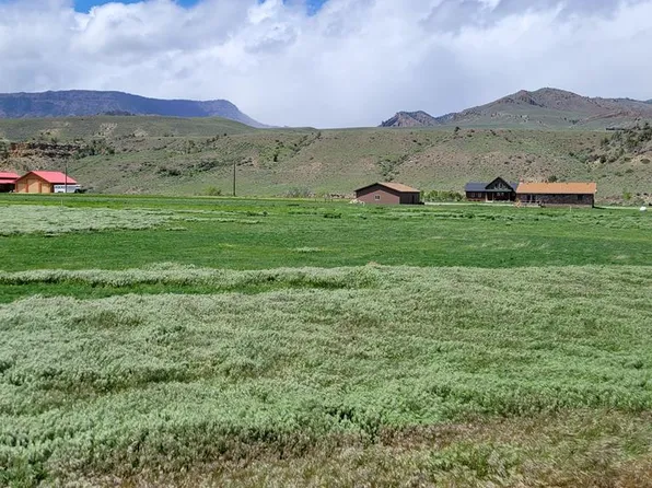 131 Copperleaf Dr, Cody, WY 82414