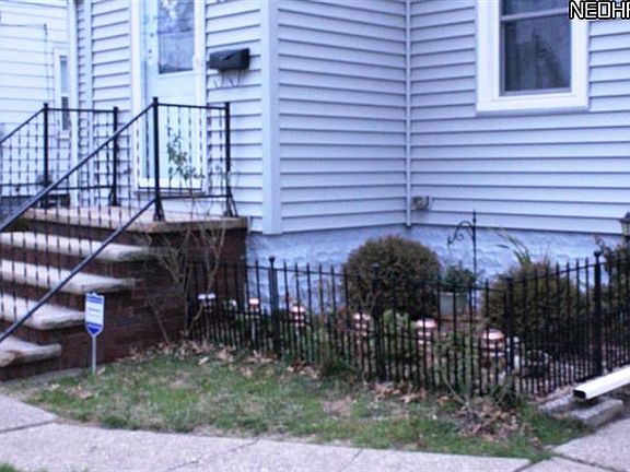 5th image of 1128 W 20th St