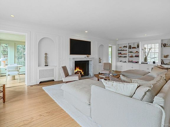 3rd image of 21 Tisdale Road