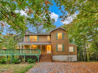 124 Ruffed Grouse Dr, Greentown, PA 18426