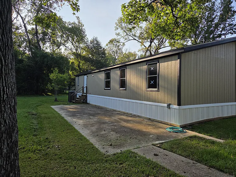 379 County Road 6769 — Photo 2