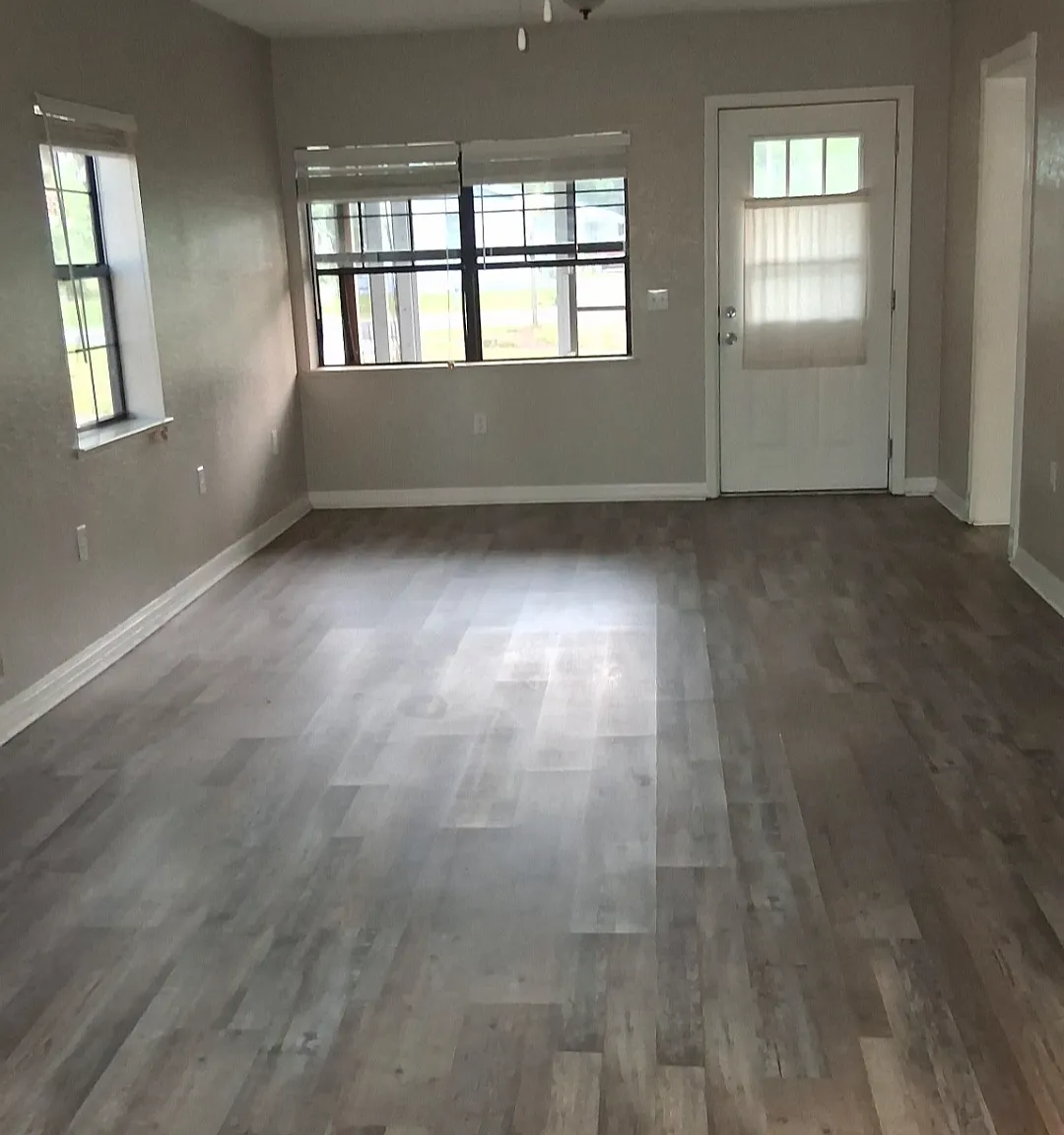 3 bed, 1.5 bath, 1549 sqft, $1,200 — Photo 2