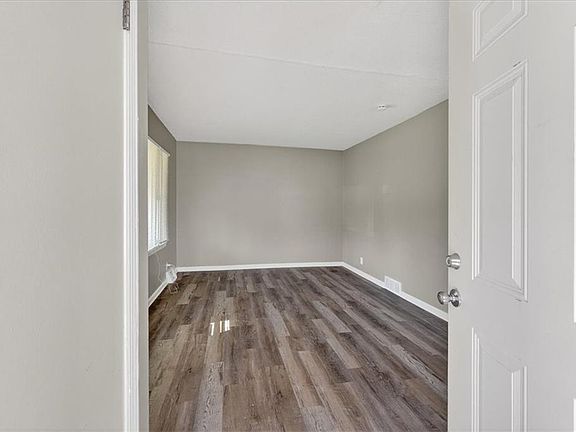 4th image of 7205 Wabash Ave