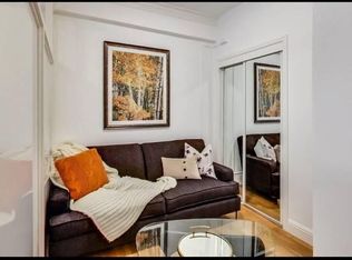 10856 Rochester Ave, Los Angeles, CA 90024